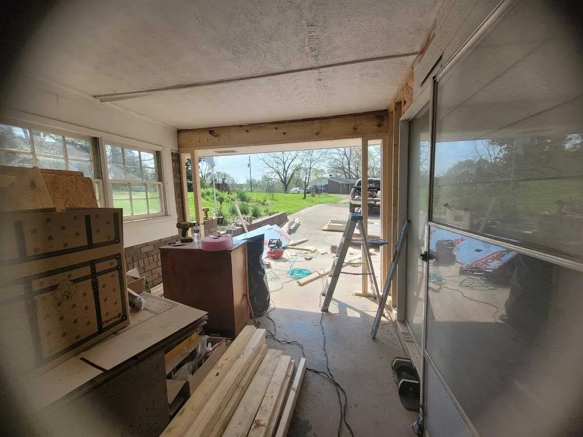 Air movers and dehumidifier for Water Mitigation Services in Port Wentworth